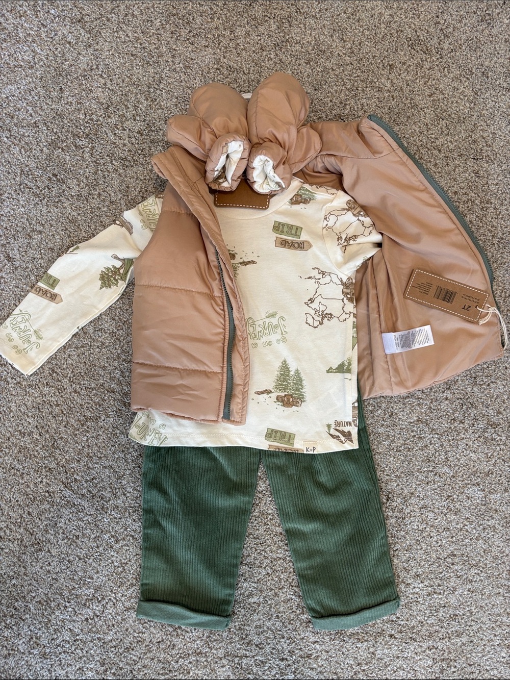 4 piece boys set size 2T. Travel / camping themed. NWT!